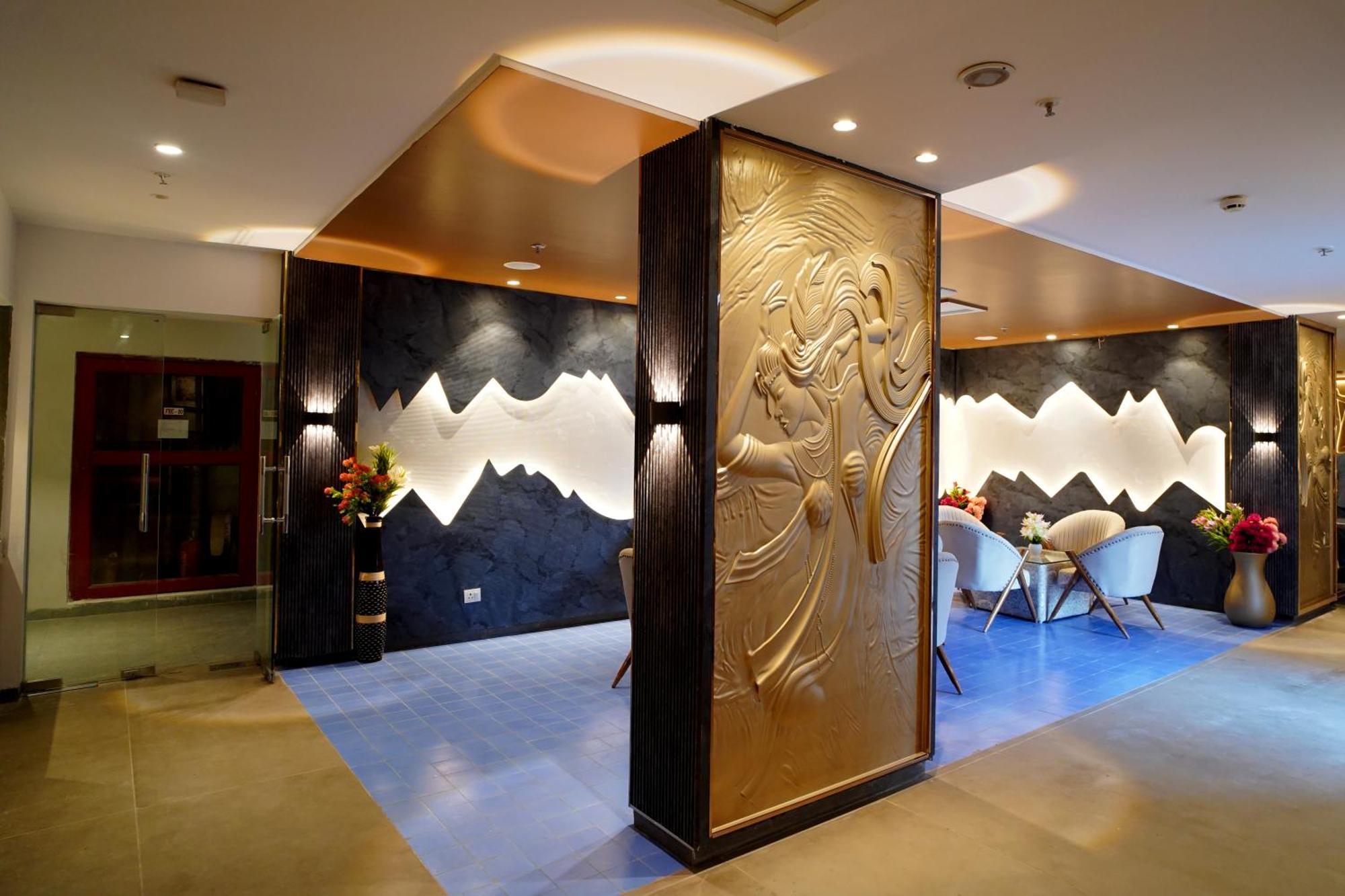 Hotel Sakura Gold Гургаон Экстерьер фото